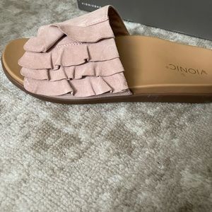 brand new in the box   Vionic Sandler